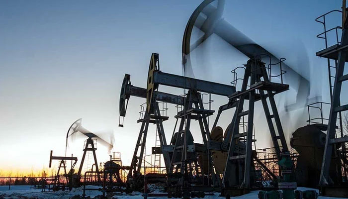 امریکا کی جانب سے آبنائے ہرمز کی ناکہ بندی کی خبروں کے بعد عالمی منڈی میں تیل کی قیمتوں میں اضافہ